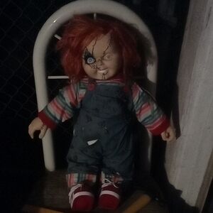 Bride Of Chucky. Has Bride Of Chucky Tag And Comes With Accessories.